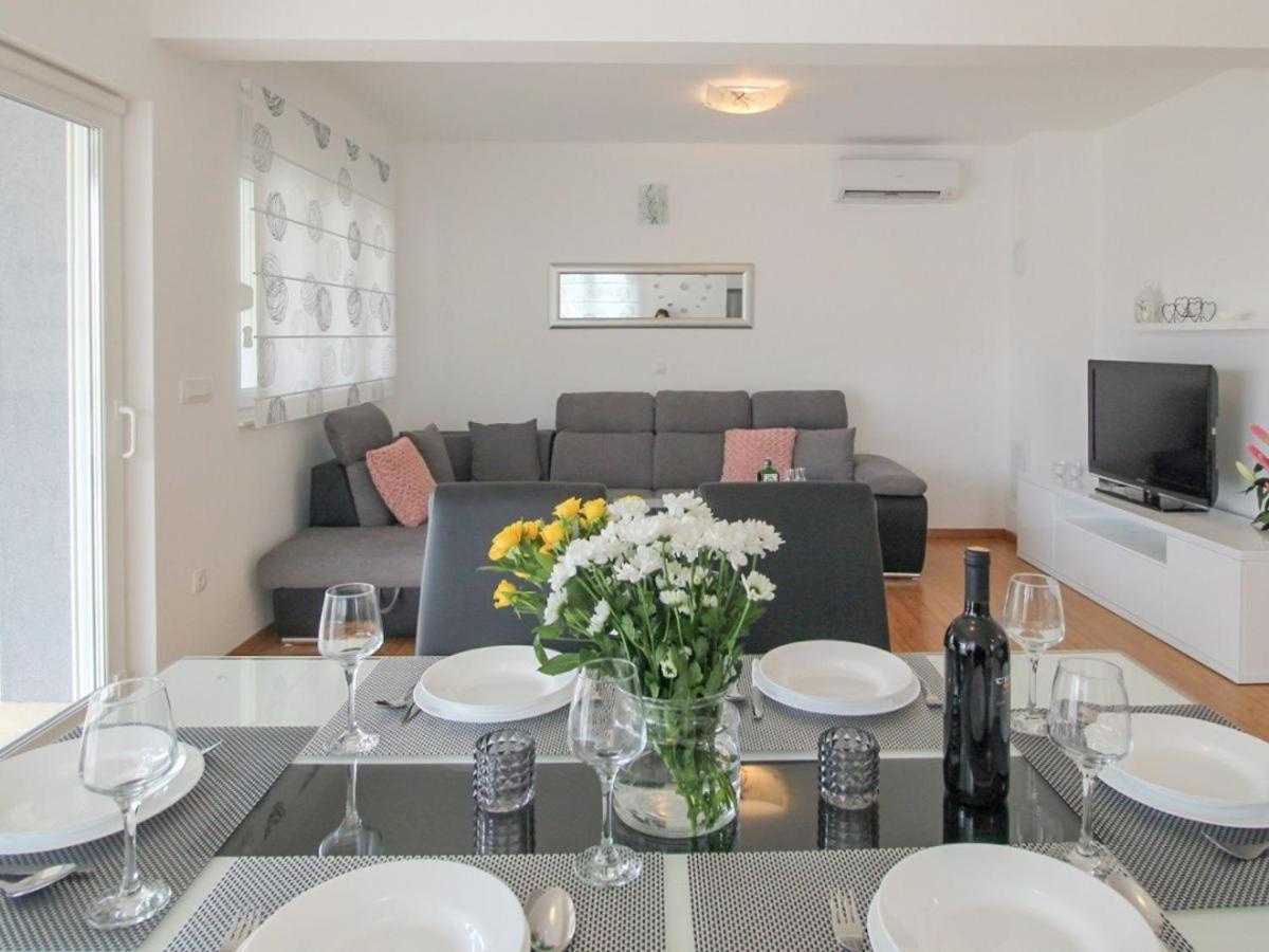 Luxury Xxl Apartment Макарска Экстерьер фото